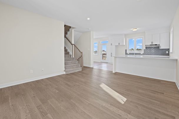 For Lease - 126 Beebalm Crescent, Barrhaven, Ontario - Photo 1