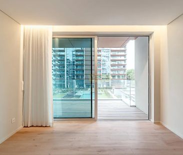 Apartment T3 in Algés, Linda-a-Velha e Cruz Quebrada-Dafundo, Oeiras - Photo 5