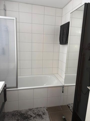 Voll möblierte 2-Zimmer Wohnung mit Balkon / TG / Einzug ab 01.06 - Foto 2