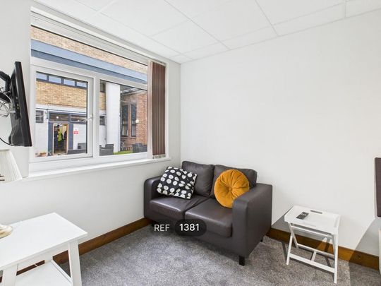 Studio to rent - Photo 1