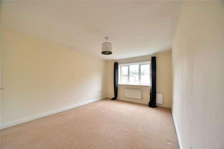 Evergreen Way, Mildenhall, Bury St. Edmunds, Suffolk, IP28 - Photo 5