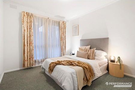 14 Marilyn Crescent, Ringwood VIC 3134 - House For Rent | Domain - Photo 5