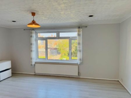 Plumer Road, High Wycombe - Photo 2