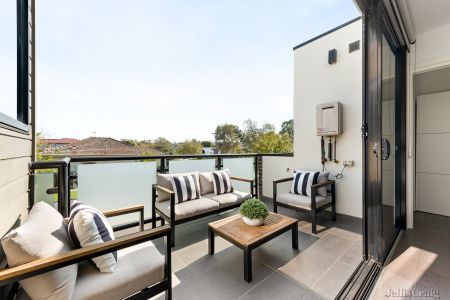 102 Wilmoth Street, Thornbury VIC 3071 - Townhouse For Rent | Domain - Photo 2