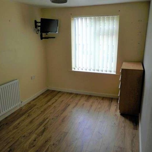 Primrose Hill, Kings Norton, Birmingham, B38 - Photo 1