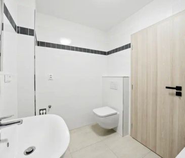Prostorný byt 1+kk s parkovacím stáním, 39 m - Фото 5