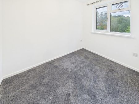 2 bedroom semi-detached house to rent - Photo 5