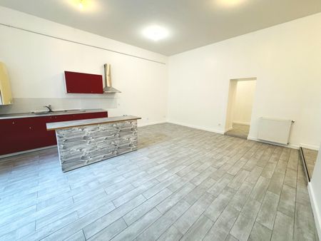 Location Appartement 3 pièces 99m² ROMANS SUR ISERE 26100 - Photo 4