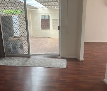 Cozy family home in a quiet location! - Photo 1