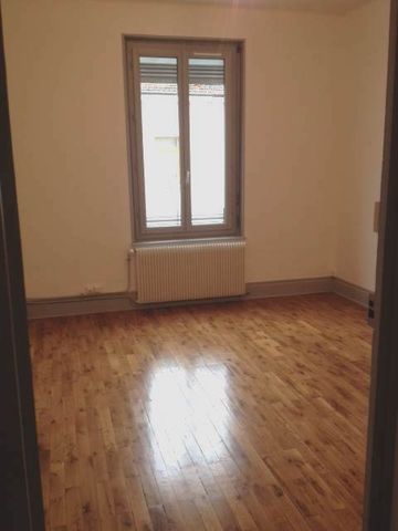 T2 Lyon 07 - Photo 2