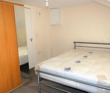 1 bedroom in a house share to rent - Photo 1