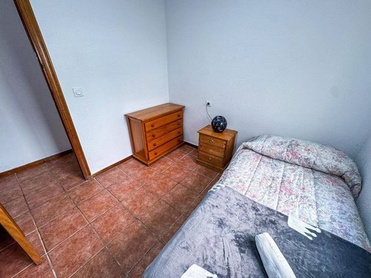 3 room luxury Flat for rent in Torrevieja, Valencia - Photo 1