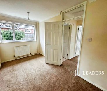 3 bedroom house to rent Meadow Way, Carlton Colville, Lowestoft, NR33 - Photo 4