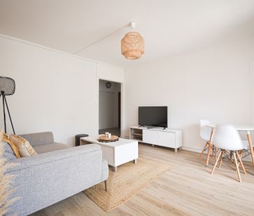 Location Appartement 1 pièce 26m² ST DENIS 97400 - Photo 3