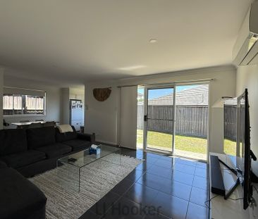 NEAT & TIDY TWO BEDROOM VILLA - Photo 5