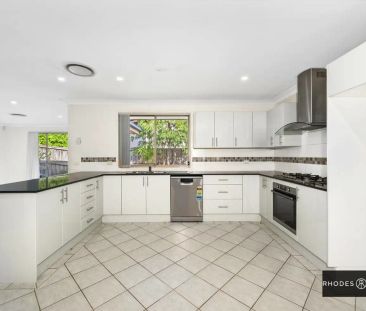 “Modern and light filled haven in family friendly locale” - Photo 2