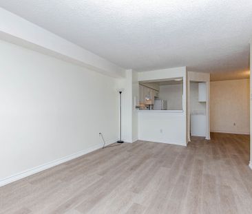 For Lease - 12 Laurelcrest Street Unit# 804, Brampton, Ontario - Photo 5