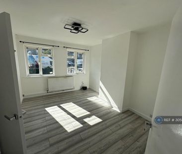 2 bedroom semi-detached house to rent - Photo 1
