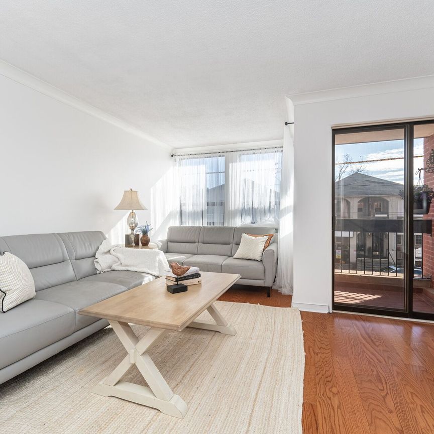 For Lease - 2112 Queen Street Unit# 10, Toronto, Ontario - Photo 1