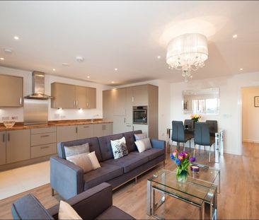 2 Bed Flat, Kingston Road, SW20 - Photo 1