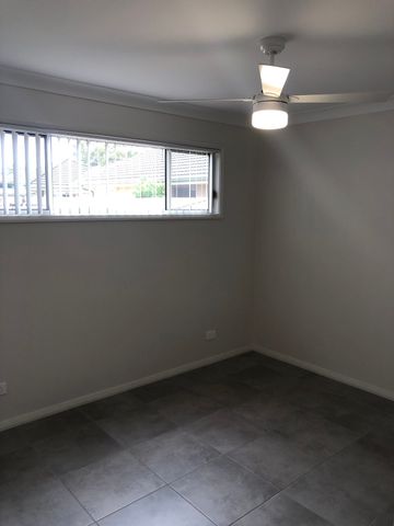 Neat and Tidy 2 bedroom cottage. - Photo 2