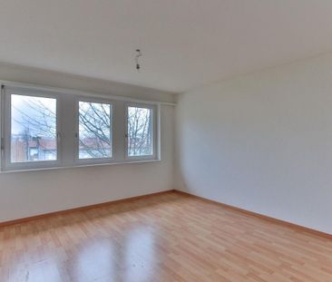 Zentrale, grosszügige 4½-Zimmerwohnung - Photo 3