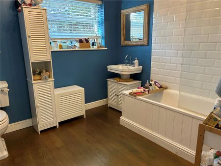 2 bedroom apartment to rent - Photo 5