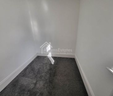 2 bedroom semi-detached house to rent - Photo 3