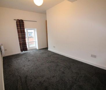 3 bedroom apartment to rent - Photo 5