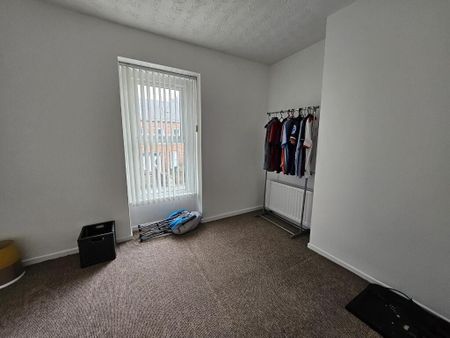 73 Albert Road, Carrickfergus, BT38 8AD - Photo 3