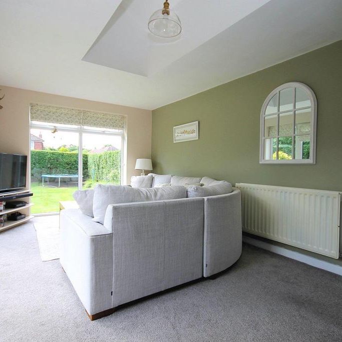 4 bedroom semi-detached house to rent - Photo 1