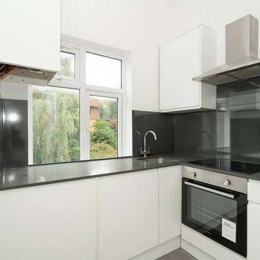 Aldenham Road, Bushey, Hertfordshire, WD23 - Photo 1