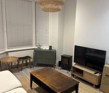 5 bedroom terraced house to rent - Photo 2