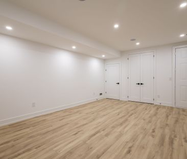 For Lease - 24 Twenty First Street, Toronto, Ontario - Photo 5