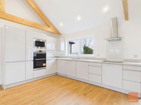 4 bedroom detached house to rent - Photo 4