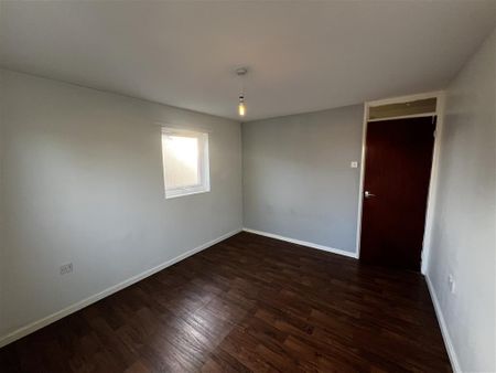 Lushington Close, Norwich - Photo 2