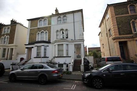 Cobham Street, Gravesend, Kent, DA11 - Photo 5