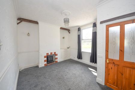 2 bedroom end of terrace house to rent - Photo 3