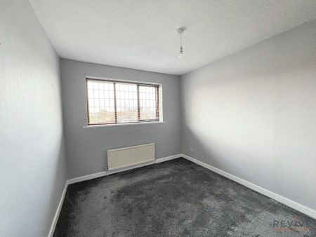 4 bedroom detached house to rent - Photo 5