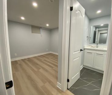 For Lease - 1186 Shadeland Drive Unit# Basement Room, Mississauga, ... - Photo 3