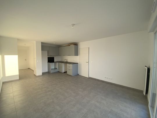 Location Appartement 3 pièces 61m² CAGNES SUR MER 06800 - Photo 1