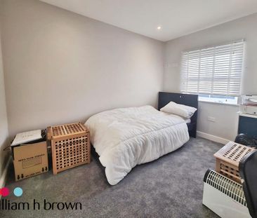 3 bedroom semi-detached house to rent - Photo 3