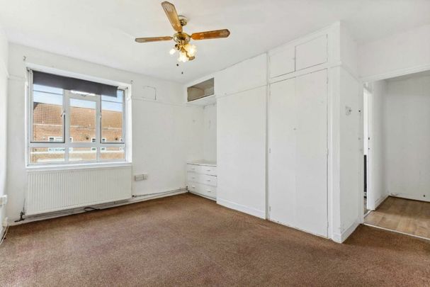White City Estate, W12, London - Photo 1