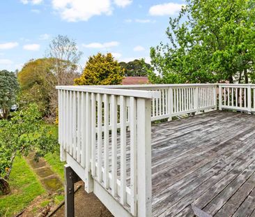 Villa Living in the Heart of Mt Eden - Photo 2