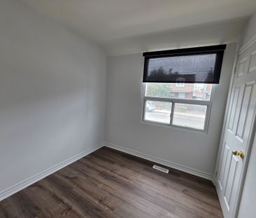 For Lease - 1075 Dufferin Street, Toronto, Ontario - Photo 2