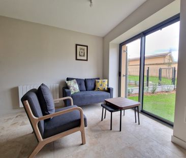 Location Appartement 3 pièces 61m² CAILLOUX SUR FONTAINES 69270 - Photo 2