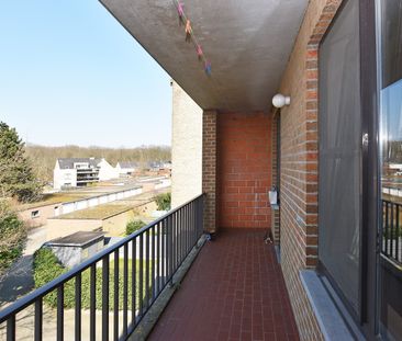 Verzorgd appartement met twee slaapkamers en terras te Schoten. - Foto 1