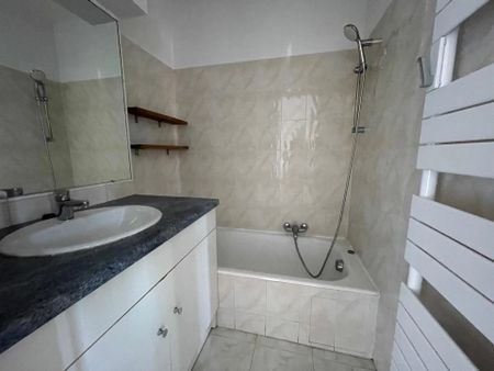 Location Appartement 1 pièce 28m² LE CANNET 06110 - Photo 3