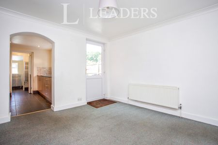 2 bedroom house to rent Connaught Road, Brookwood, Woking, GU24 - Photo 4