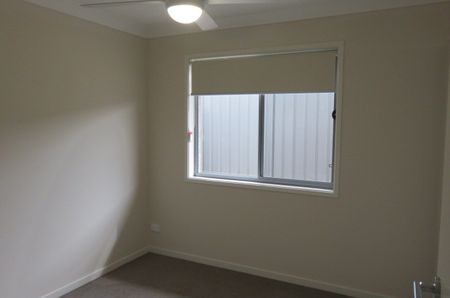 MODERN 2 BEDROOM HOME - Photo 3